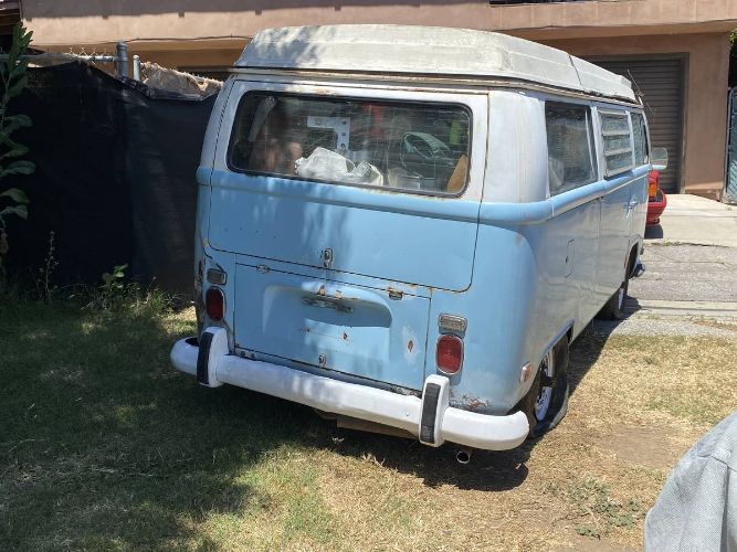 Unknown-Bus-1970-Blue-9