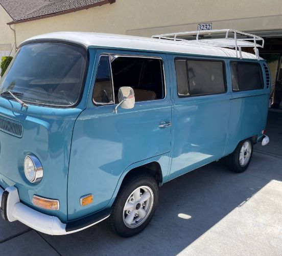 Unknown-Bus-1970-Blue