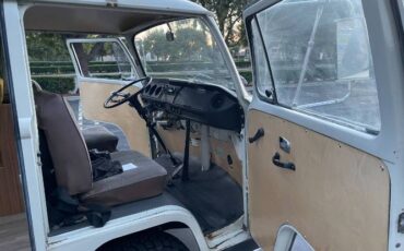 Unknown-Bus-1970-White-3
