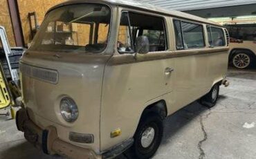 Unknown-Bus-1971-5