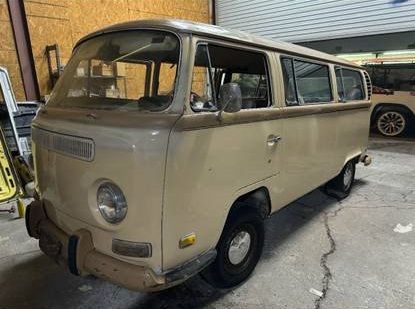 Unknown-Bus-1971-5