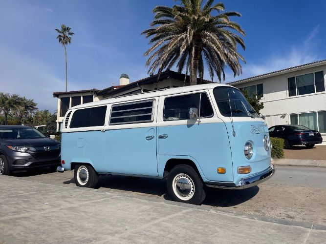 Unknown-Bus-1971-Blue-15