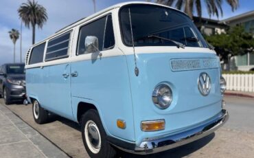 Unknown-Bus-1971-Blue-16
