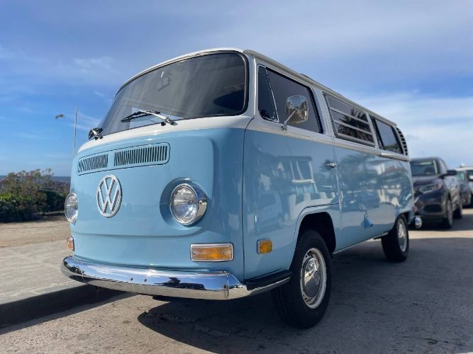 Unknown-Bus-1971-Blue-18
