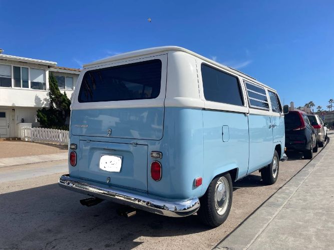 Unknown-Bus-1971-Blue-2