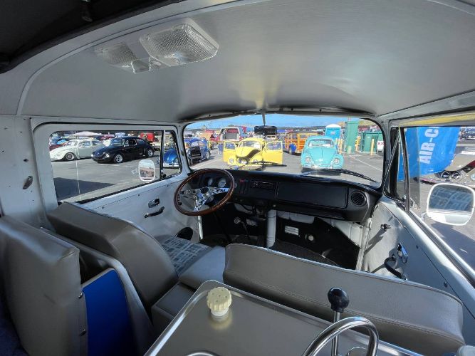 Unknown-Bus-1971-Blue-7