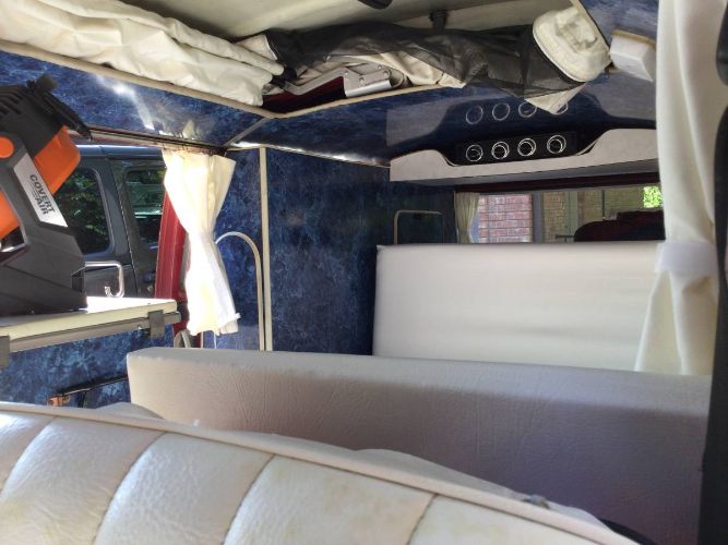 Unknown-Bus-1971-Red-15