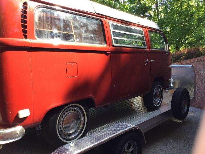 Unknown-Bus-1971-Red-16