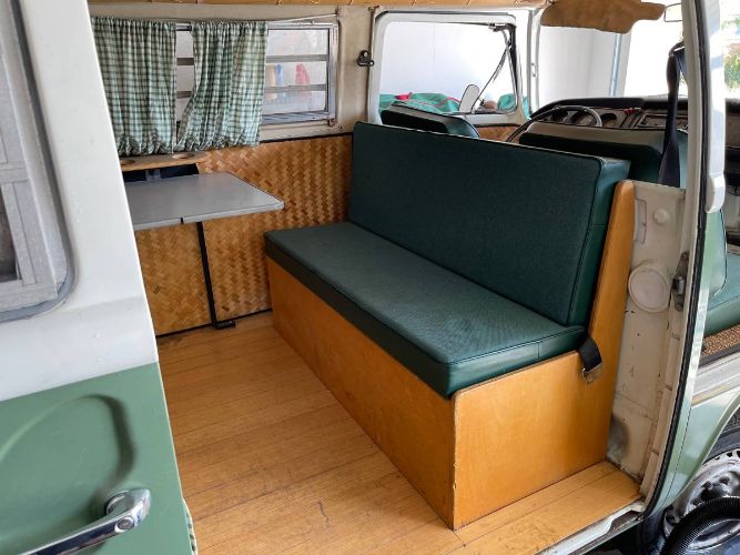 Unknown-Bus-1972-4