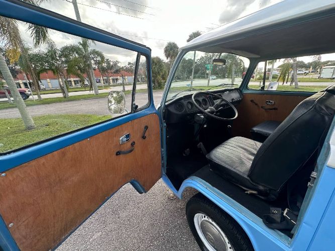Unknown-Bus-1973-Blue-18