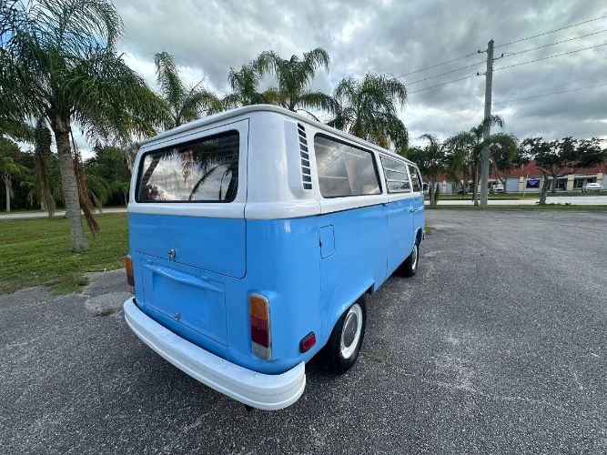 Unknown-Bus-1973-Blue-20