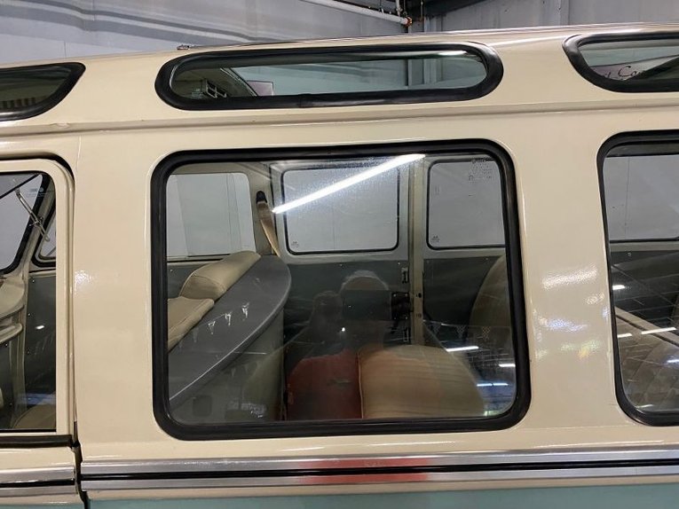 Unknown-Bus-1973-Light-Green-Eggs-Light-Tan-21