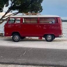 Unknown-Bus-1973-Red-Black-10