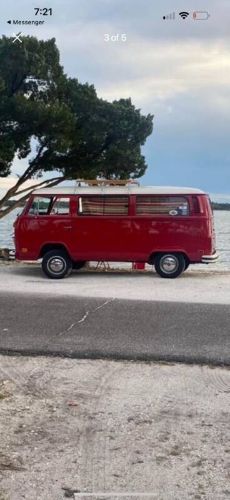 Unknown-Bus-1973-Red-Black-10