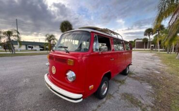 Unknown-Bus-1973-Red-Black-11