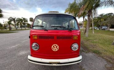 Unknown-Bus-1973-Red-Black-2