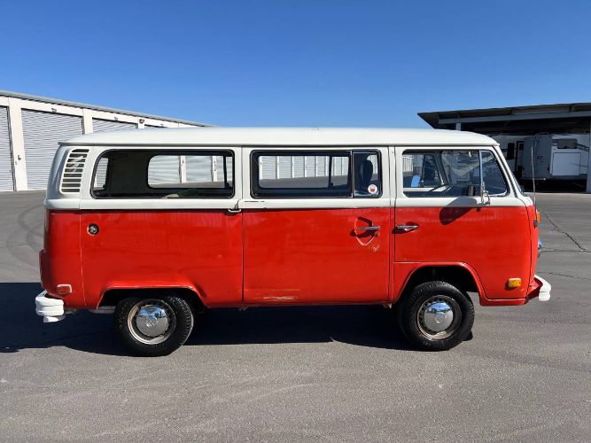 Unknown-Bus-1974-6