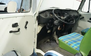 Unknown-Bus-1974-Blue-Plaid-11
