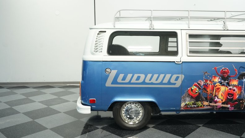Unknown-Bus-1974-Blue-Plaid-32