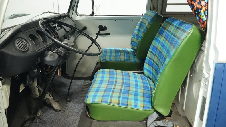 Unknown-Bus-1974-Blue-Plaid-40