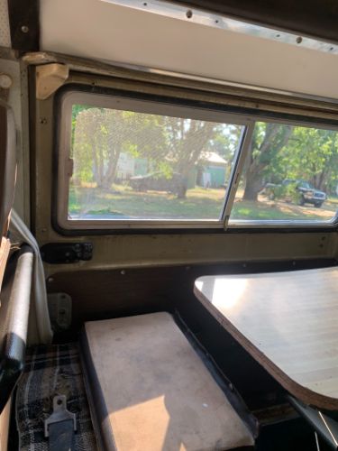 Unknown-Bus-1975-8