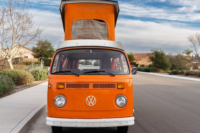 Unknown-Bus-1975-Orange-1