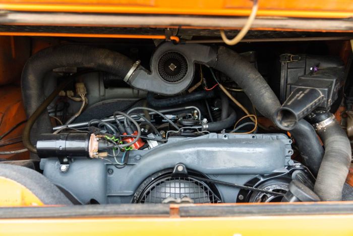 Unknown-Bus-1975-Orange-2