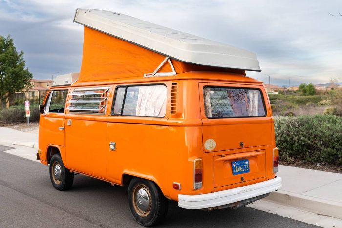 Unknown-Bus-1975-Orange-3