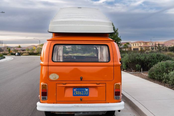 Unknown-Bus-1975-Orange-8