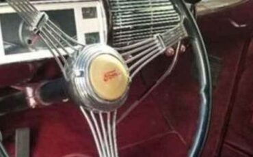 Unknown-Business-coupe-1940-Black-Burgundy-1