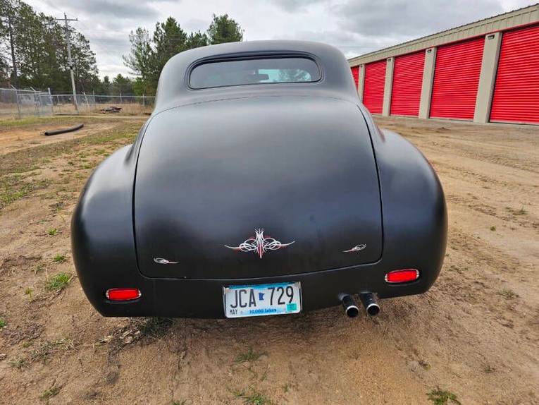Unknown-Business-coupe-1947-Hot-Rod-Black-11