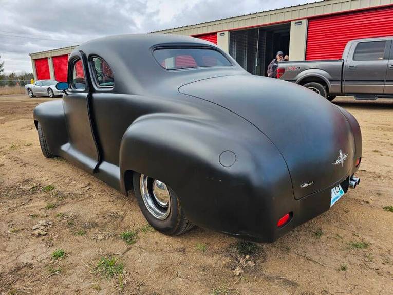 Unknown-Business-coupe-1947-Hot-Rod-Black-12