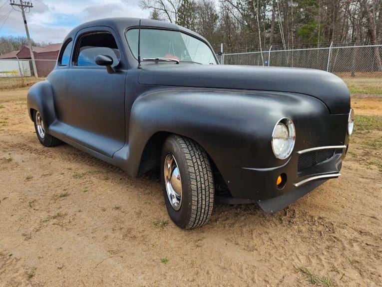 Unknown-Business-coupe-1947-Hot-Rod-Black-2