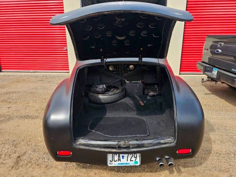 Unknown-Business-coupe-1947-Hot-Rod-Black-8