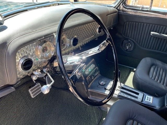 Unknown-Business-coupe-1949-jade-green-metalli-black-3