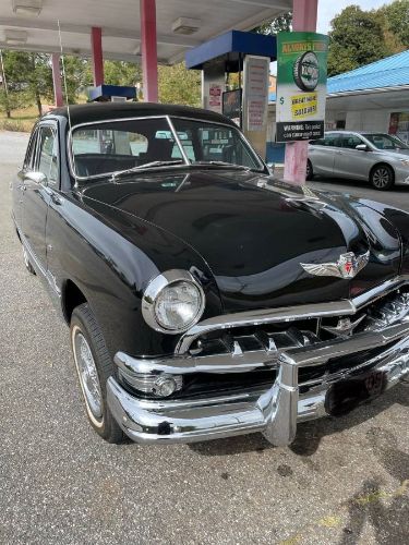 Unknown-Business-coupe-1951-Black-Black-2