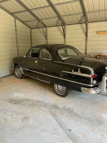 Unknown-Business-coupe-1951-Black-Black-7