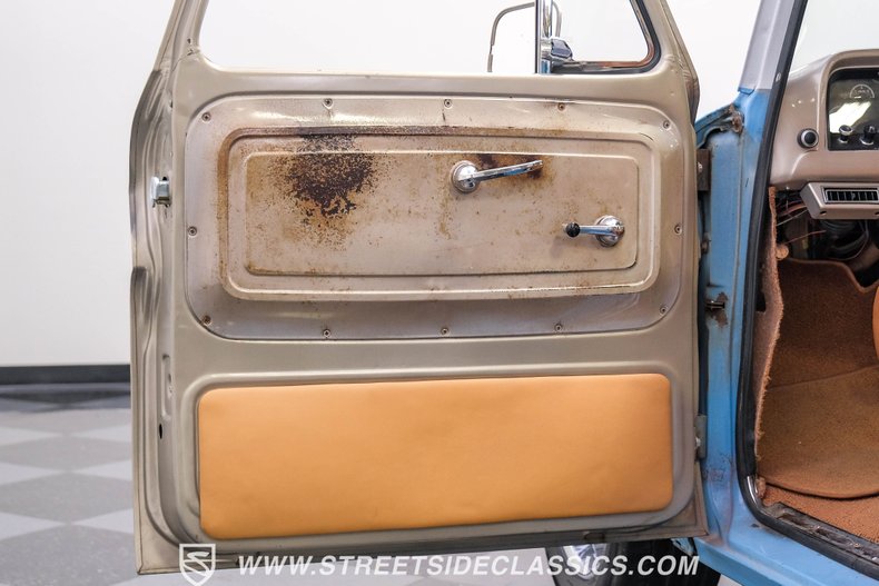 Unknown-C10-1964-Blue-Tan-26