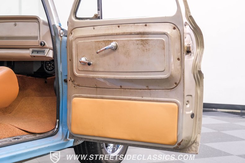 Unknown-C10-1964-Blue-Tan-28