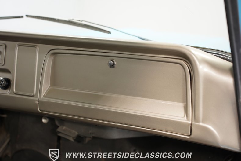 Unknown-C10-1965-Light-Blue-Black-17