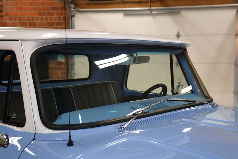 Unknown-C10-1965-Light-Blue-Dark-Blue-17