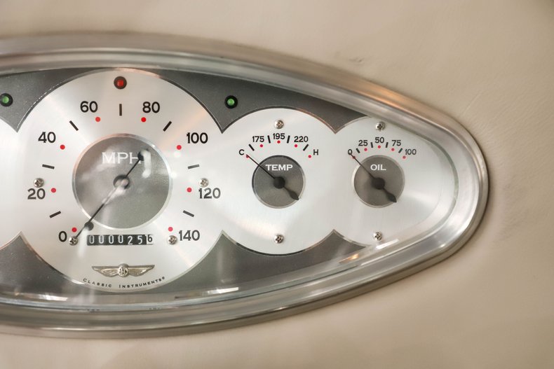 Unknown-C10-1965-Light-Platinum-Metal-Shale-33