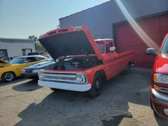 Unknown-C10-1966-Orange-White