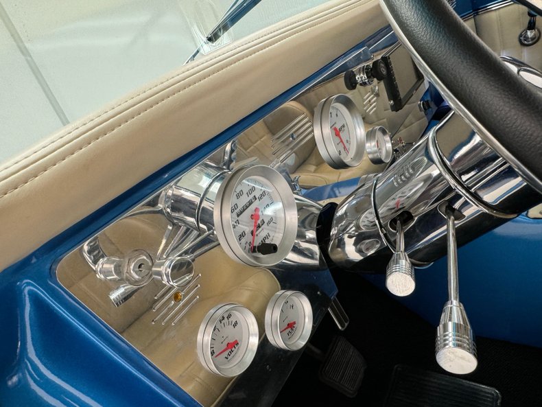 Unknown-C10-1967-Medium-Blue-Metallic-Ivory-40