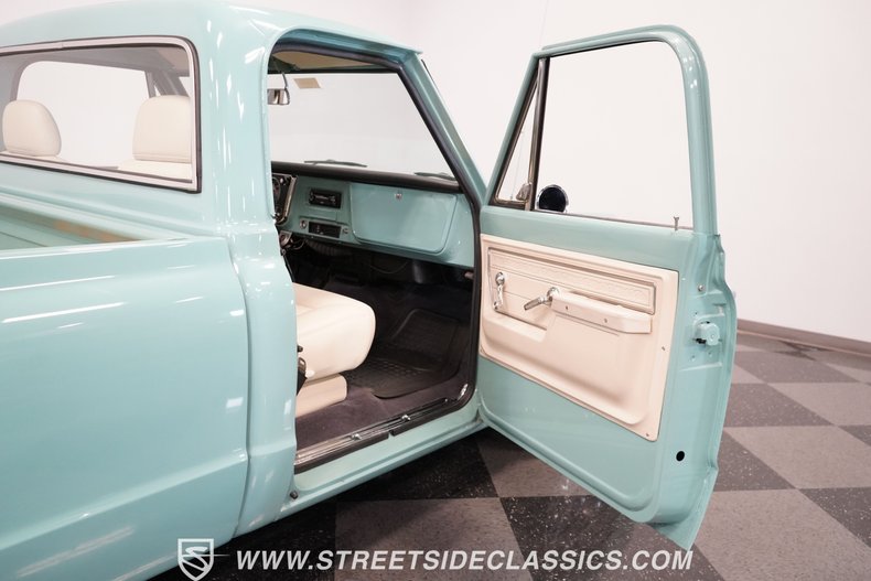 Unknown-C10-1967-Mint-Green-White-15