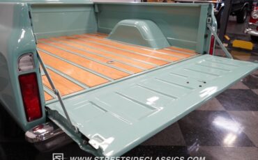 Unknown-C10-1967-Mint-Green-White-2