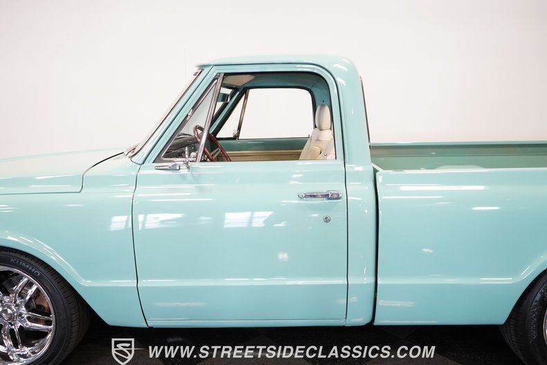 Unknown-C10-1967-Mint-Green-White-27