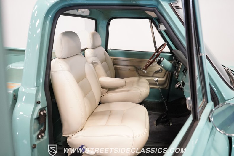 Unknown-C10-1967-Mint-Green-White-44