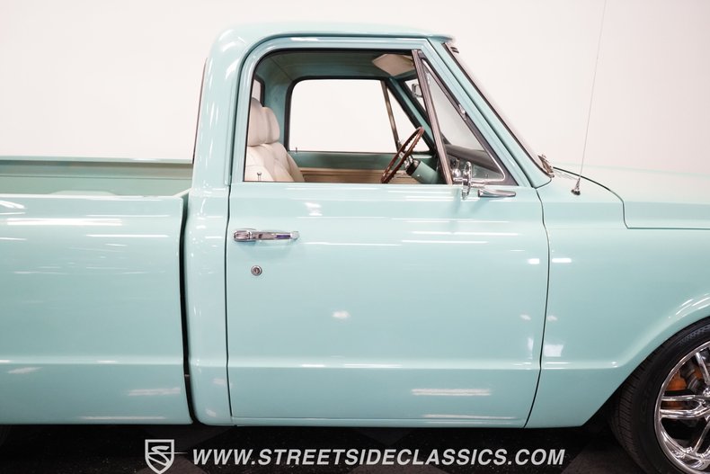 Unknown-C10-1967-Mint-Green-White-9