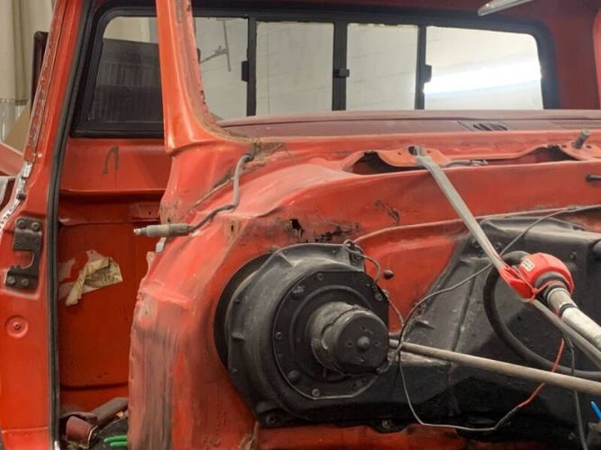 Unknown-C10-1969-Orange-Black-1